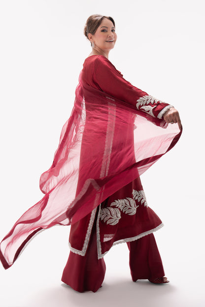Laal Nageena